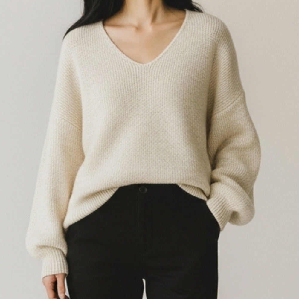 Oversized Cream‎ v-neck knit pullover